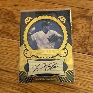 Miguel Carbrera Autograph